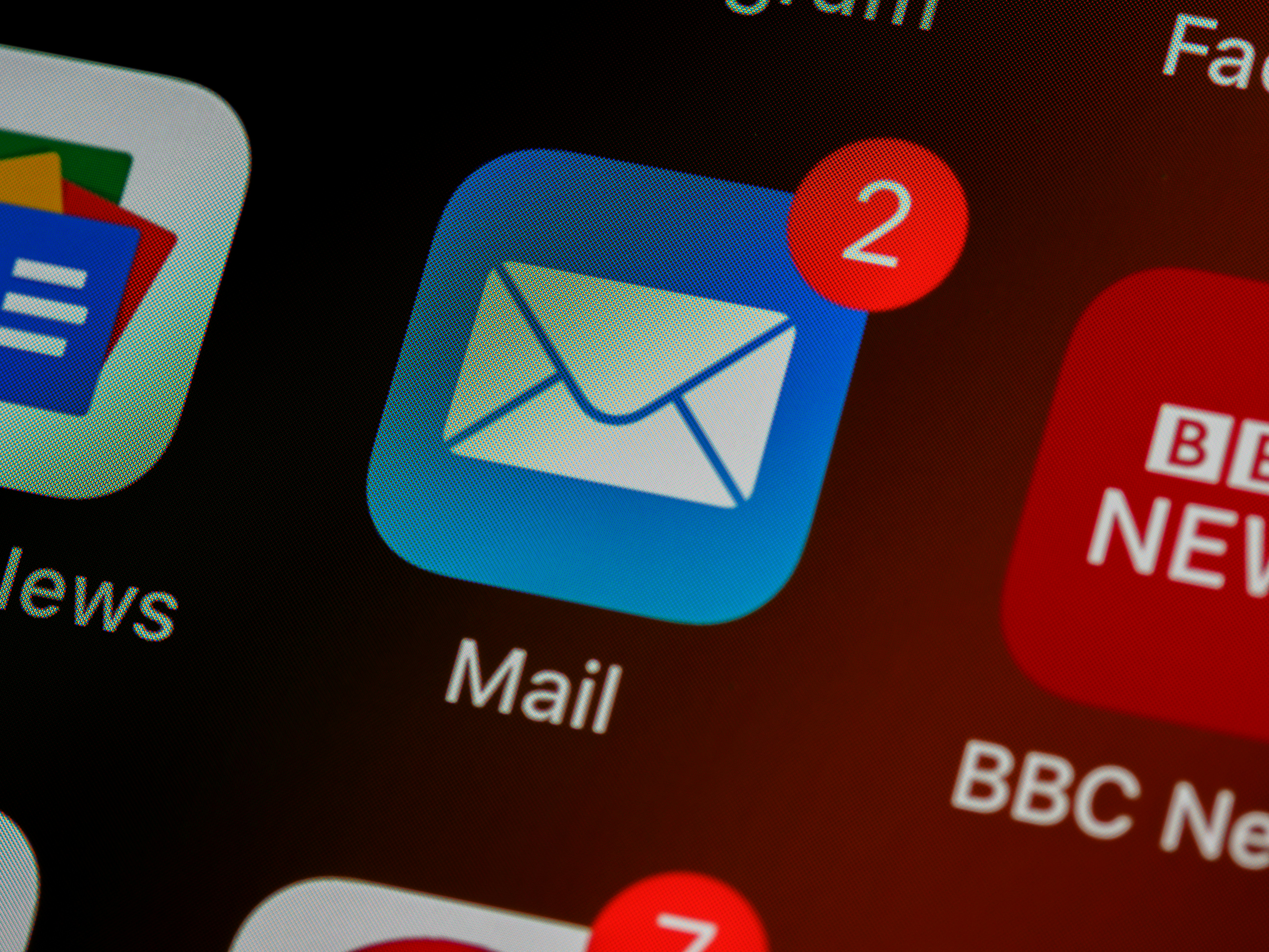 Featured image for the guide on b2b email marketing strategies
